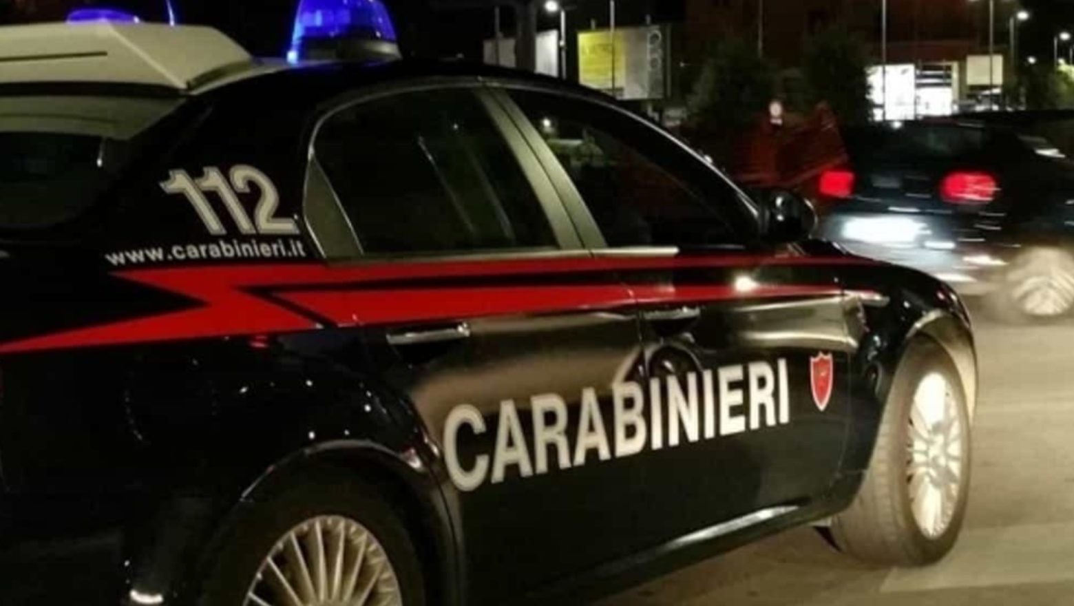 tentato suicidio avellino salvato carabinieri