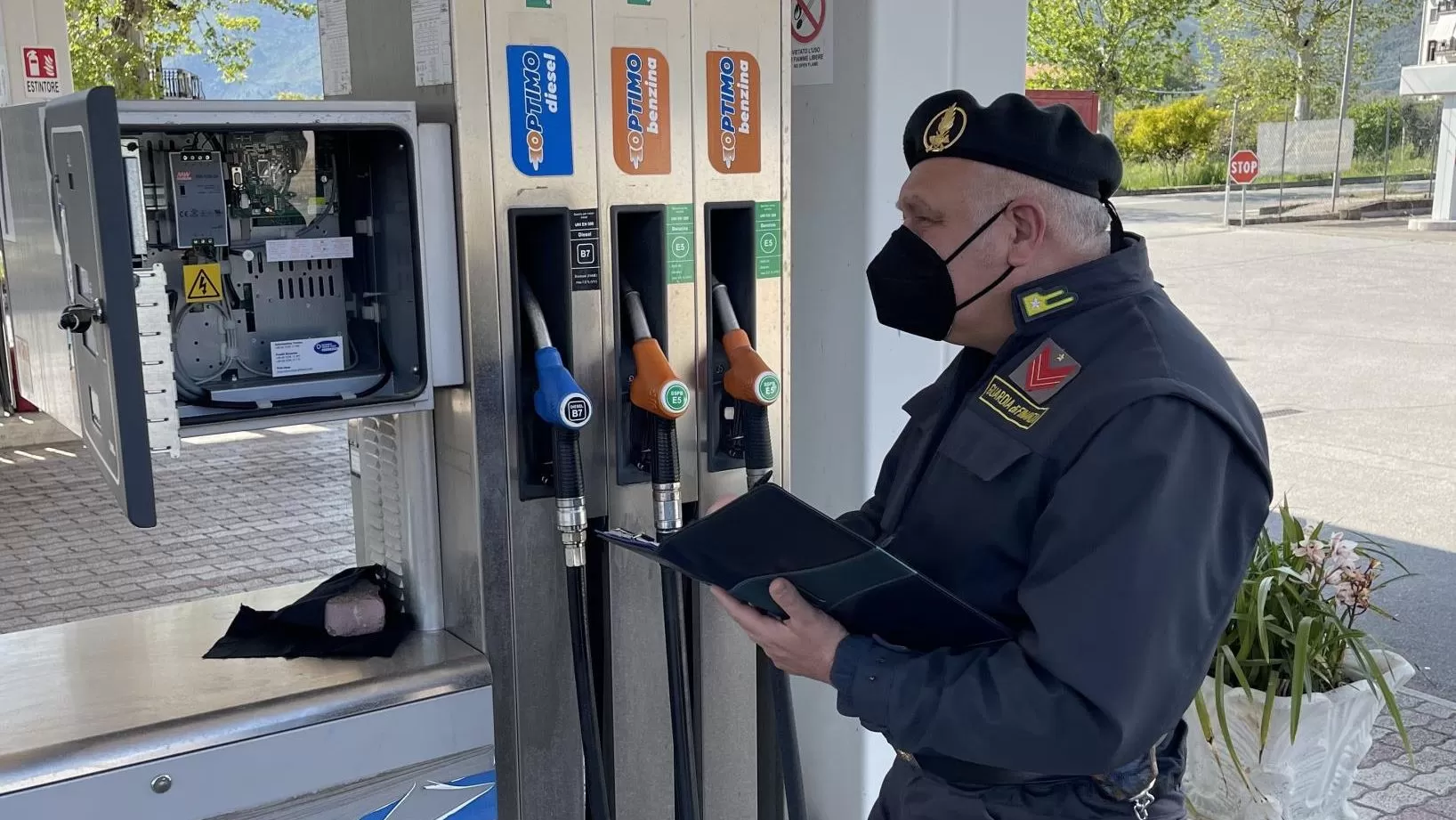 avellino-prezzi-pompe-benzina-controlli-marzo-2023